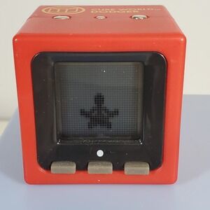 Radica Cube World Dodger Series 1 Red 2005 Electronic Pocket Stickman Tested